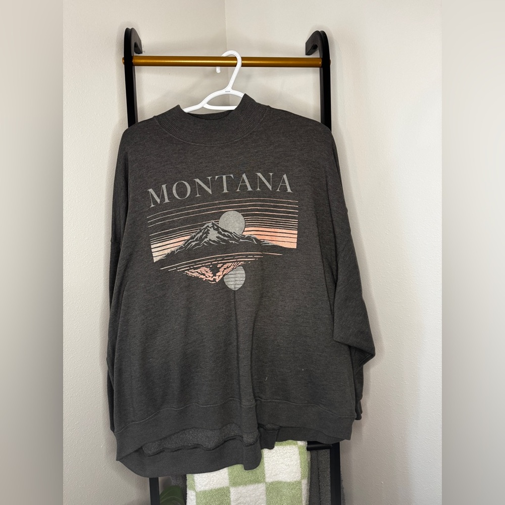 Gray American Eagle Montana Graphic Sweatshirt